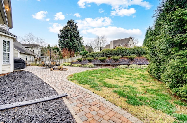 view of yard with a patio area