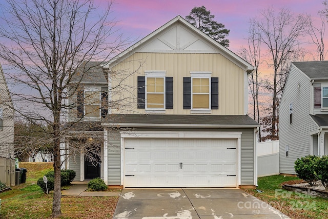 view of front property featuring a garage