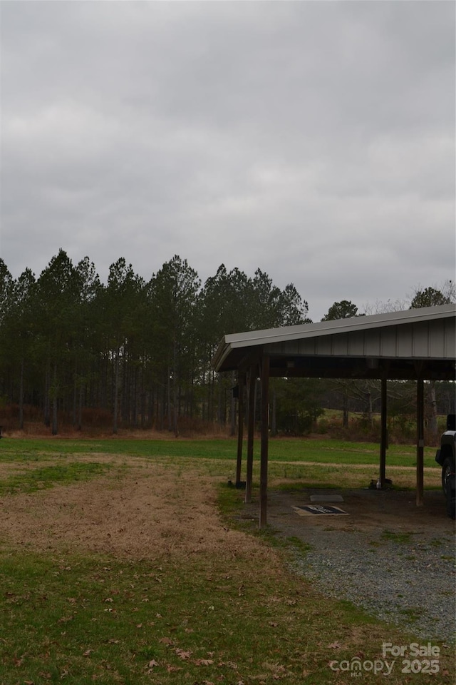 view of home's community featuring a yard