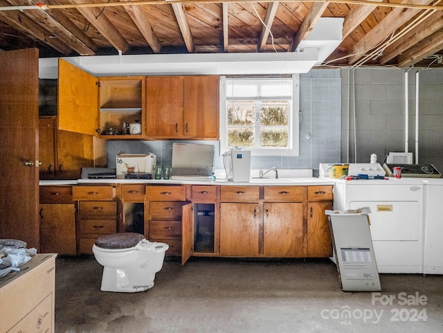 kitchen featuring sink