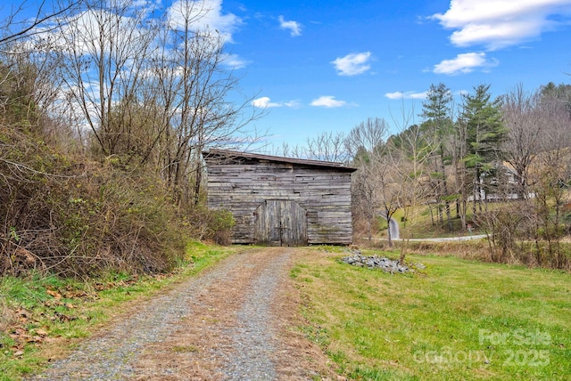 view of outbuilding