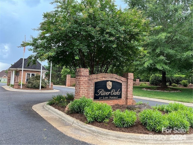 Listing photo 3 for 290 Broken Arrow Dr Unit 83, Statesville NC 28677