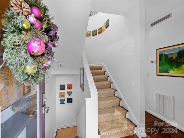 1401 Scotland Ave, Charlotte, NC 28207 - photo 4