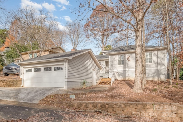 view of front facade featuring a garage