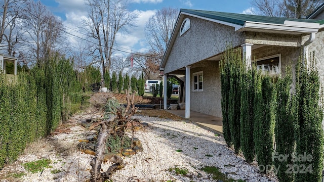 view of home's exterior