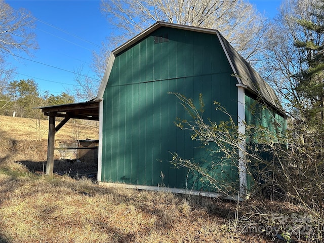 view of outdoor structure