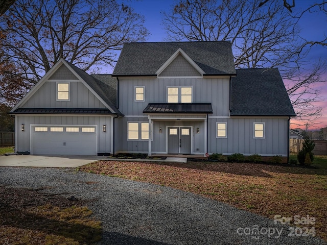 view of front facade featuring a garage