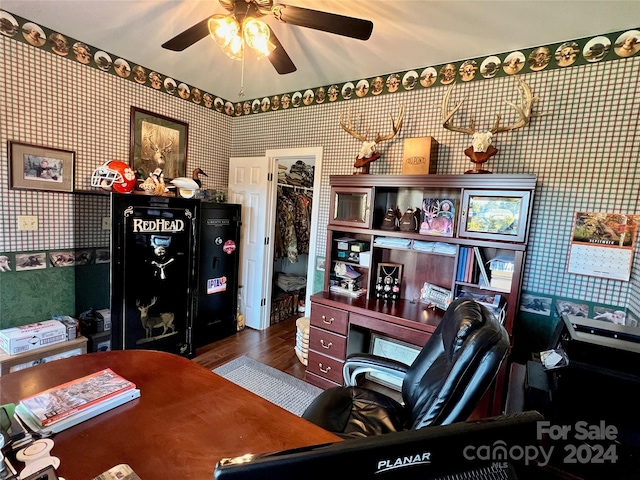 office with hardwood / wood-style floors