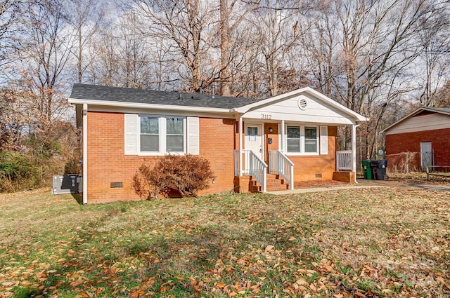 view of front of property with a front lawn