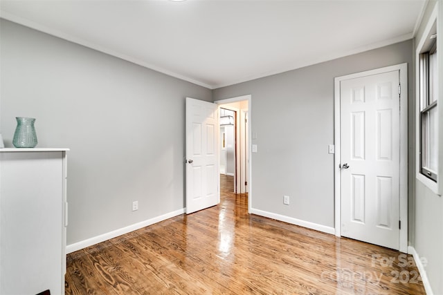 unfurnished bedroom featuring light hardwood / wood-style flooring