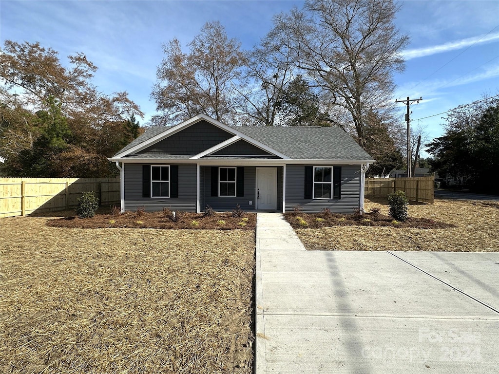 view of front of house