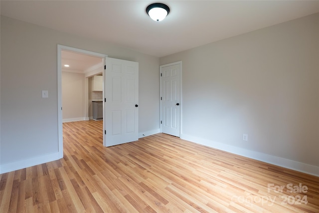 empty room featuring light hardwood / wood-style floors