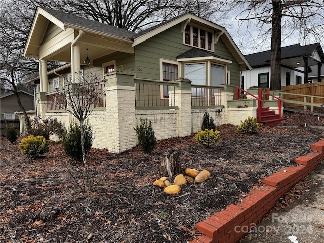 view of front of property featuring a porch