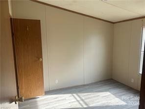 empty room with ornamental molding