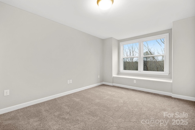 view of carpeted spare room