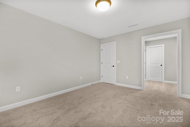 unfurnished bedroom featuring carpet flooring