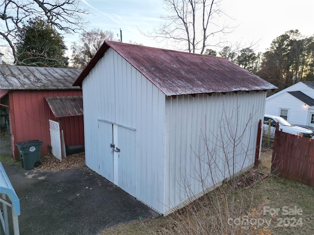 view of outdoor structure