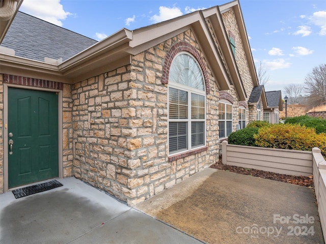 view of property entrance