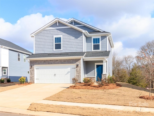 view of front facade with a garage