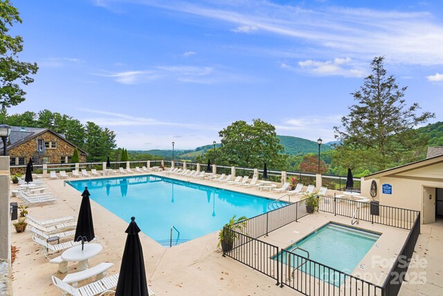 1010 High Vista Dr, Mills River, NC 28759 - photo 4