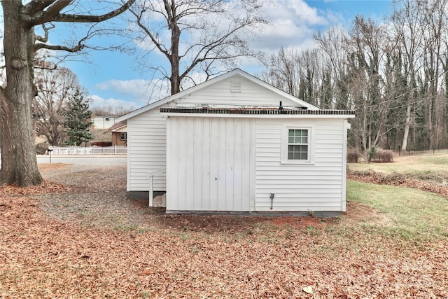 view of outbuilding