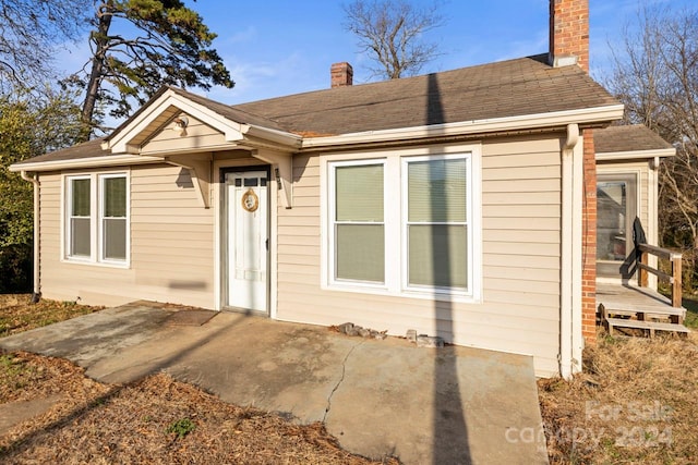 view of front of house with a patio