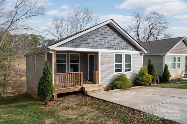 view of front of property with a porch