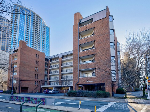 224 N Poplar St Unit 19, Charlotte, NC 28202 - view of apartment building / complex