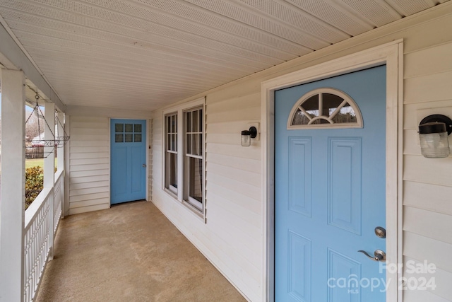 view of property entrance