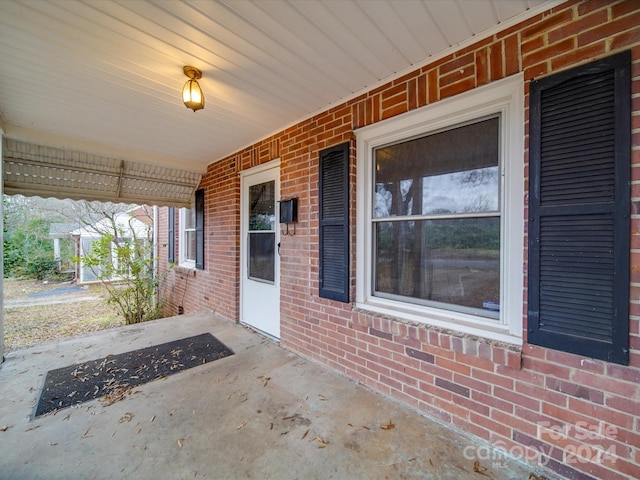 view of patio / terrace with covered porch