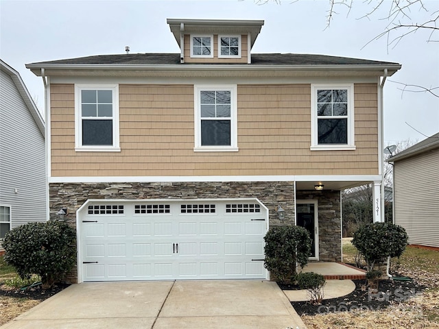 view of front property featuring a garage