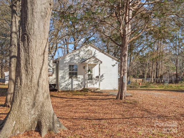 view of front of property