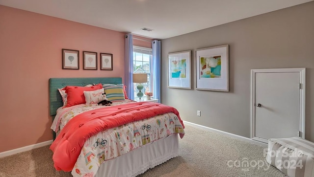 bedroom featuring carpet floors