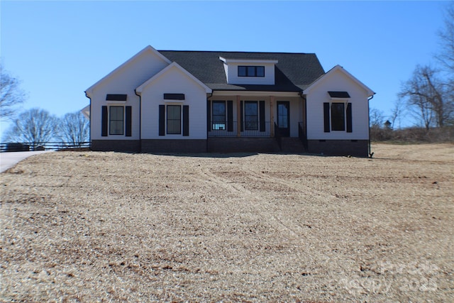 modern farmhouse style home with crawl space