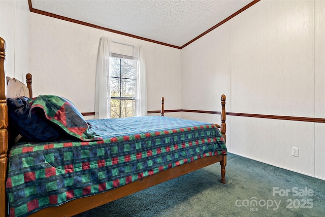 carpeted bedroom featuring a textured ceiling