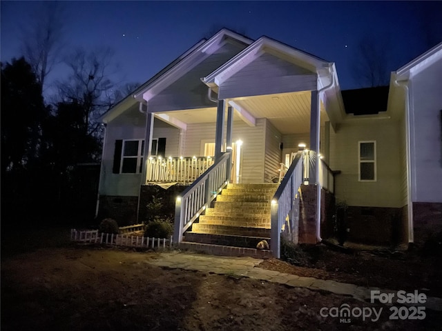 view of front facade featuring a porch