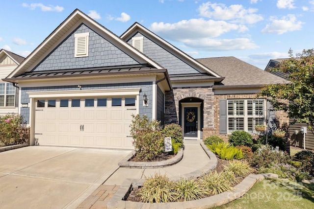 craftsman house featuring a garage