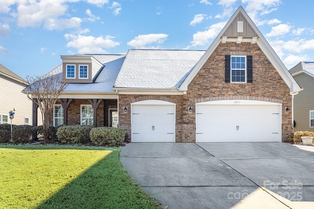 view of front of home with a front lawn