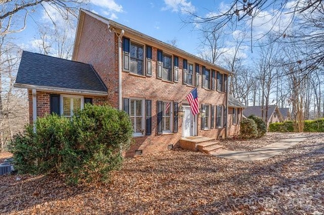 view of colonial inspired home