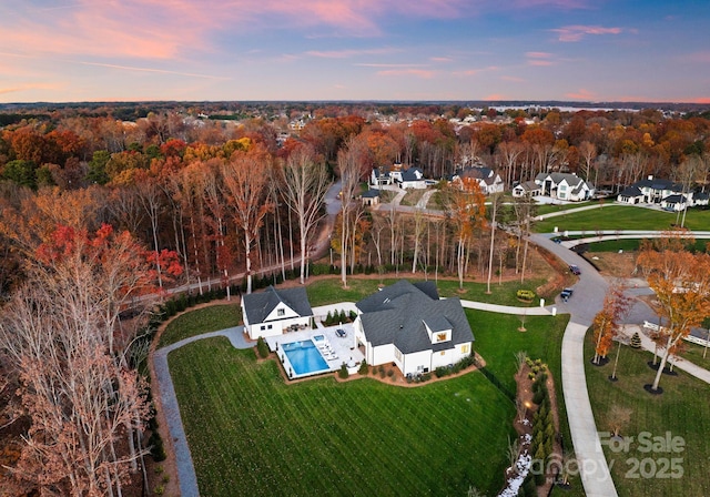 view of aerial view at dusk