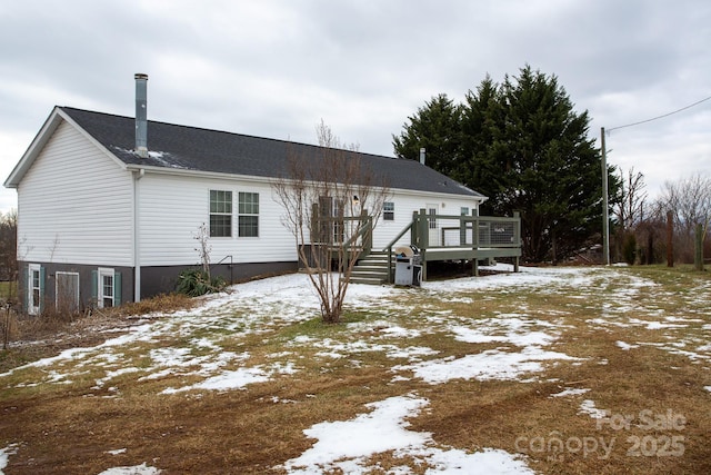 view of front of home featuring a deck