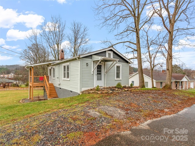 view of front of house with a front yard