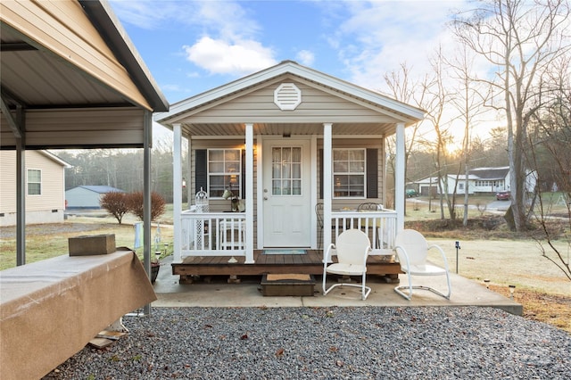 view of front facade featuring a porch