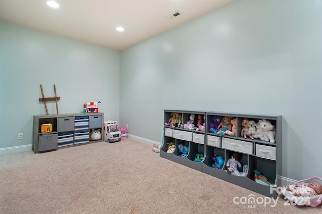 game room featuring carpet