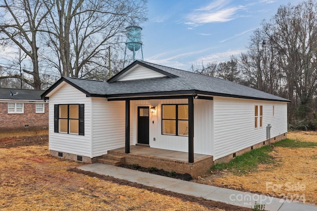 view of front of house with covered porch