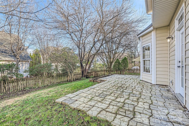 view of yard with a patio area