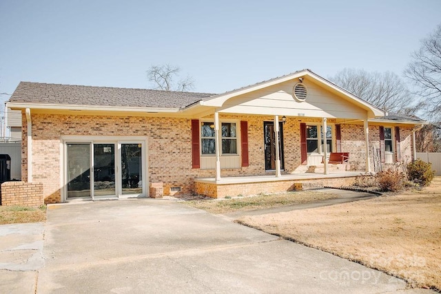 view of front of house with a porch