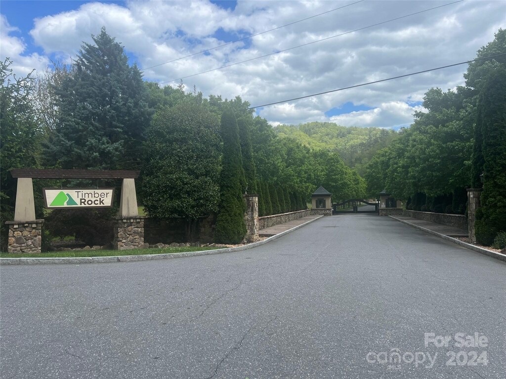 531 Roca Vista Dr, Lenoir, NC 28645 - photo 1