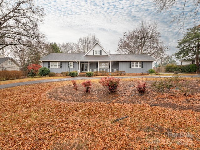 view of front of house with a porch