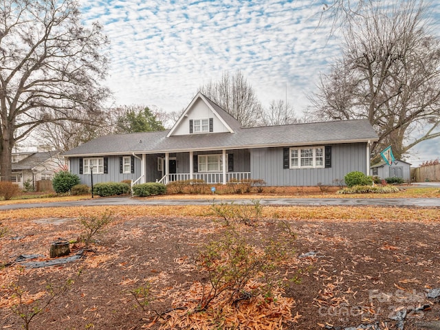 view of front of house featuring a porch